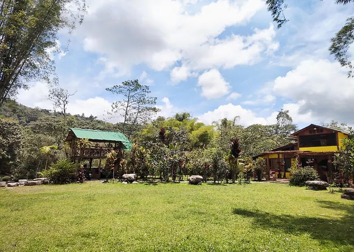 Senz Chalet Riverside - Mindo